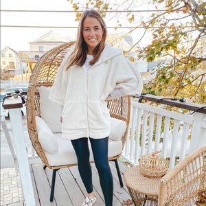 Over sized sherpa zip up